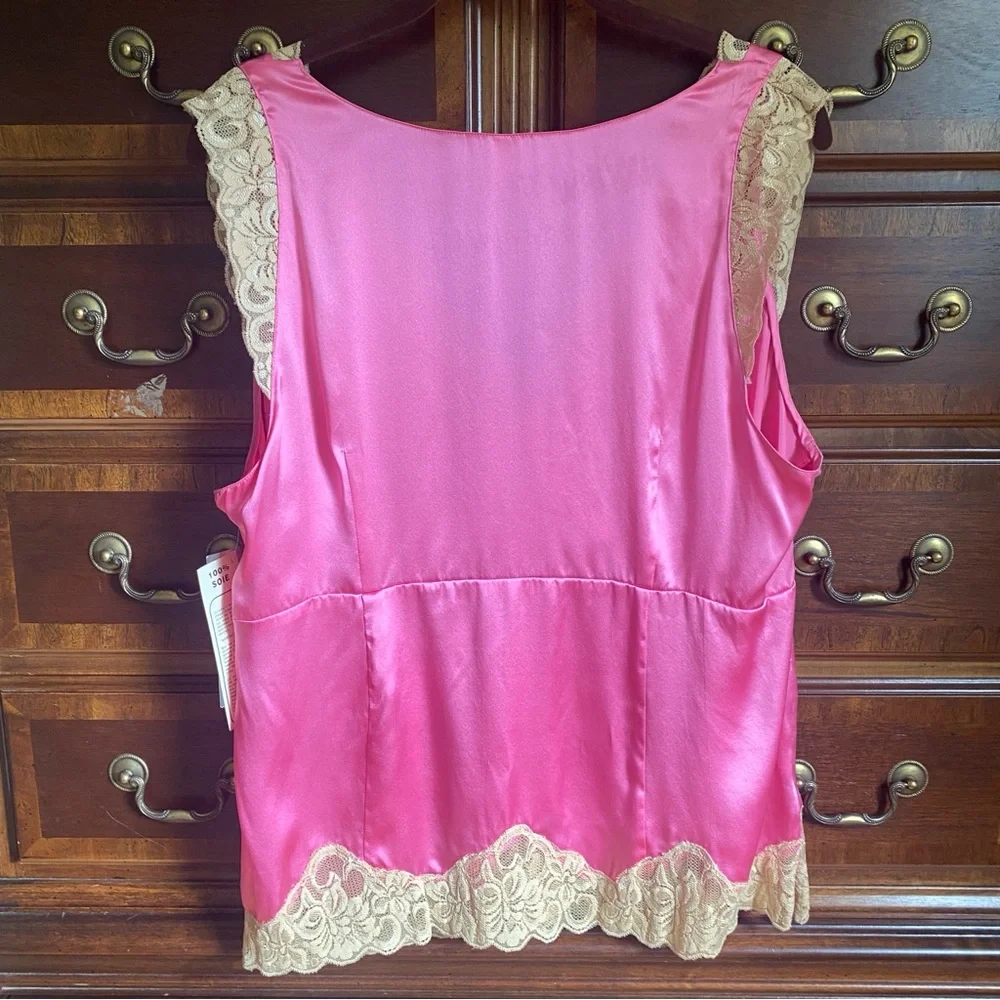 🥳3 for $20🥳 Pink Lace Trim Women's Top - Picture 6 of 9